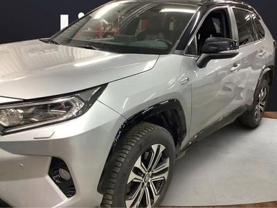 Käytetty Toyota RAV4 Hybrid Plus 306 HP (225 kW) 2021 Katumaasturi