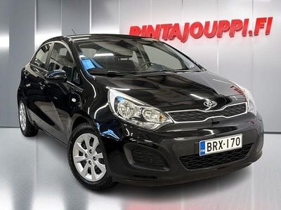 Käytetty Kia Rio LX 86 HP (63 kW) 2014 Musta Viistoperä