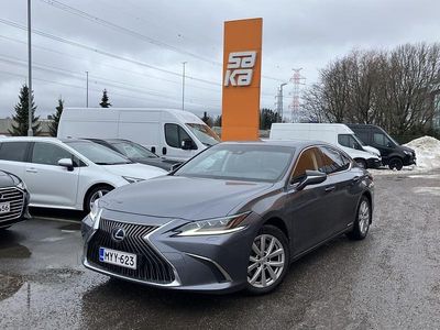 Käytetty Lexus ES300 Luxury Line 178 HP (130 kW) 2021 Sedan