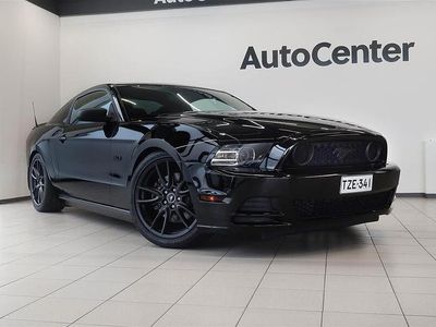 Musta Käytetty 2013 Ford Mustang GT Coupe - kaksiovinen | 42 800 €