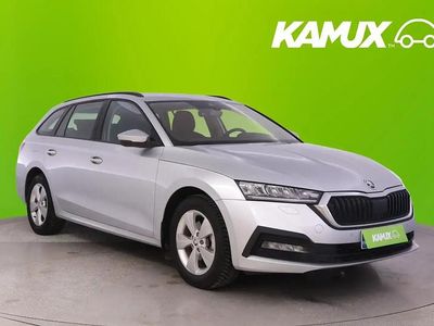 Käytetty Skoda Octavia Ambition 110 HP (80 kW) 2023 Hopea / harmaa Farmari
