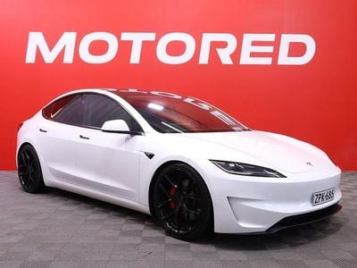 Käytetty 2024 Tesla Model 3 Performance Sedan | 51 490 €