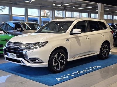 Käytetty Mitsubishi Outlander P-HEV Instyle 135 HP (99 kW) 2020 Valkoinen Katumaasturi