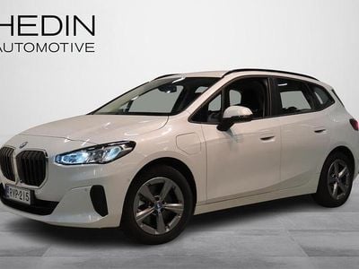 Valkoinen Käytetty 2023 BMW 230 Farmari | 35 490 € (Hyvä tarjous)