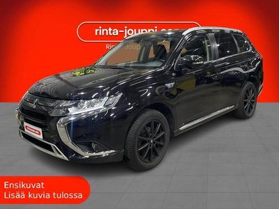 Musta Käytetty 2020 Mitsubishi Outlander P-HEV Invite Katumaasturi | 23 990 € (Hieman kallis)