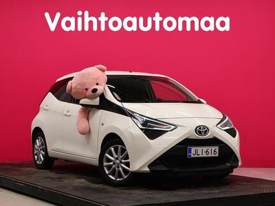 Käytetty Toyota Aygo X-play 72 HP (52 kW) 2019 Viistoperä