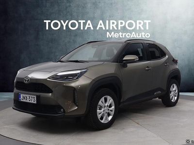 Käytetty Toyota Yaris Cross 116 HP (85 kW) 2025 Ruskea (beige) Katumaasturi
