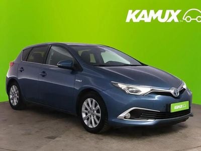 Käytetty Toyota Auris Hybrid Premium 99 HP (72 kW) 2016 Sininen Sedan