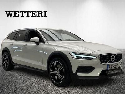 Käytetty Volvo V60 CC 190 HP (139 kW) 2019 Valkoinen Farmari