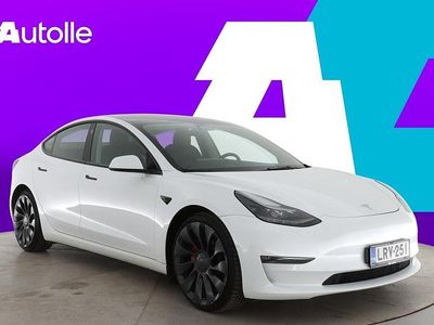 Käytetty 2021 Tesla Model 3 Performance Sedan | 30 890 € (Perustarjous)