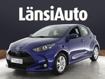 Sininen Käytetty 2024 Toyota Yaris Hybrid Viistoperä | 20 880 € (Supertarjous)