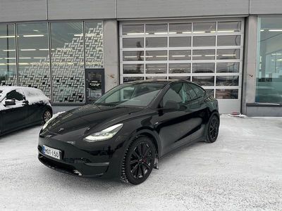 Käytetty Tesla Model Y Performance 336 kW (457 HP) 2022 Musta Katumaasturi