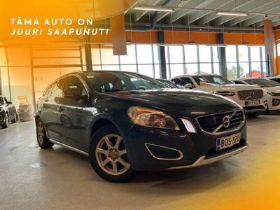 käytetty Volvo V60 T5 Summum aut ** Juuri tullut! / ACC / BLIS / Tutkat / Xenon **