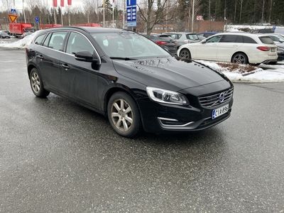 käytetty Volvo V60 D4 AWD Business Edition aut ** Suomi-auto / BLIS / Tutkat / Koukku / Lohko / Vakkari **