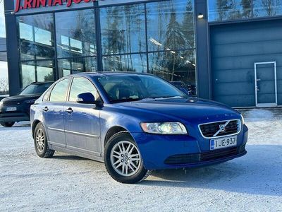 Käytetty Volvo S40 Momentum 109 HP (80 kW) 2010 Sedan