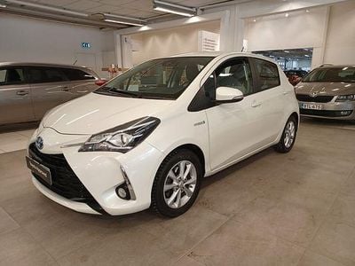Käytetty Toyota Yaris Active 99 HP (72 kW) 2018 Valkoinen Viistoperä