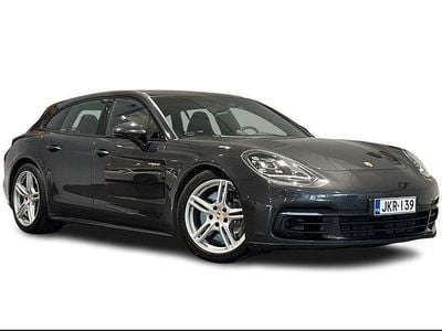 Porsche Panamera 4
