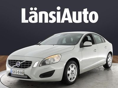 Hopea Käytetty 2011 Volvo S60 Kinetic Sedan | 13 990 € (Hieman kallis)