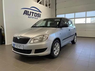Hopea Käytetty 2012 Skoda Fabia Classic Viistoperä | 4 750 € (Hieman kallis)