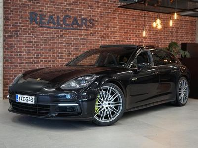 Porsche Panamera 4