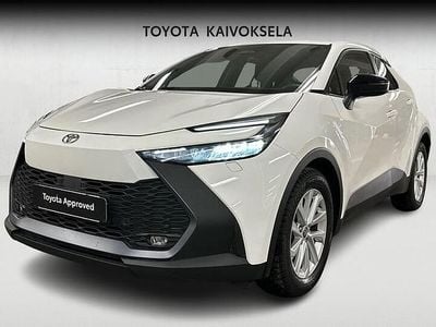 Valkoinen Käytetty 2024 Toyota C-HR Active Katumaasturi | 34 500 € (Kallis)