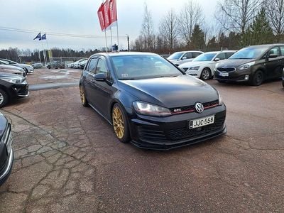 Käytetty 2014 VW Golf VII GTI Viistoperä | 20 980 € (Kallis)