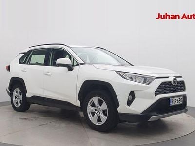 Valkoinen Käytetty 2021 Toyota RAV4 Multidrive S Katumaasturi | 36 990 € (Perustarjous)