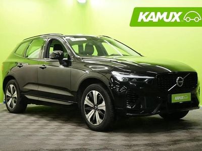 Käytetty Volvo XC60 Plus 253 HP (186 kW) 2023 Musta Katumaasturi