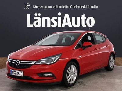 Käytetty Opel Astra Enjoy 105 HP (77 kW) 2018 Punainen Viistoperä