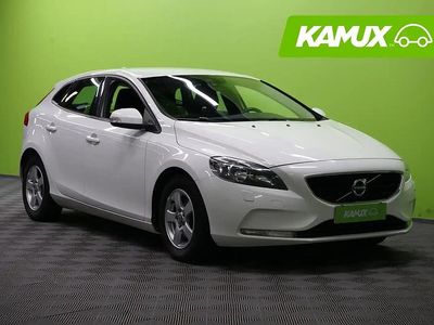 Valkoinen Käytetty 2014 Volvo V40 Kinetic Sedan | 11 890 € (Perustarjous)