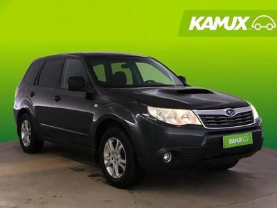 Käytetty Subaru Forester 147 HP (108 kW) 2010 Hopea / harmaa Katumaasturi