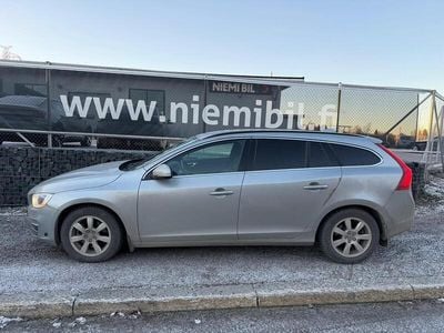 Käytetty 2014 Volvo V60 Momentum Farmari | 15 490 € (Hyvä tarjous)