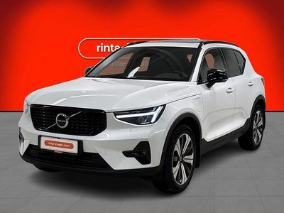 Valkoinen Käytetty 2022 Volvo XC40 Ultimate Katumaasturi | 39 790 € (Perustarjous)