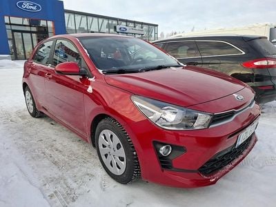 Käytetty Kia Rio LX 101 HP (74 kW) 2021 Punainen Viistoperä