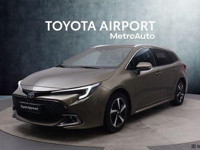 Ruskea (beige) Käytetty 2023 Toyota Corolla Edition Farmari | 28 490 € (Perustarjous)
