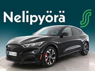 Musta Käytetty 2021 Ford Mustang Mach-E Katumaasturi | 34 990 € (Hieman kallis)