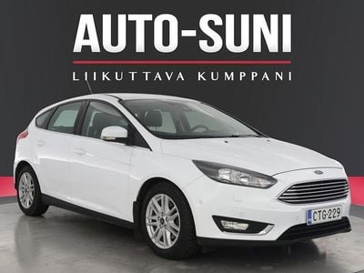 Käytetty Ford Focus Titanium 150 HP (110 kW) 2015 Valkoinen Viistoperä