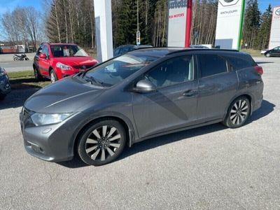 käytetty Honda Civic Tourer 1,8i Sport ADAS - 1-omistajalta, jakopää ketjulla, vakionop.säädin