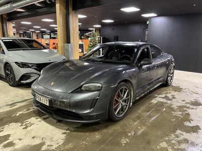 Käytetty 2021 Porsche Taycan 4S Sedan | 59 900 €