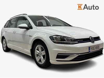 Käytetty VW Golf VIII Comfortline 131 HP (96 kW) 2020 Valkoinen Farmari