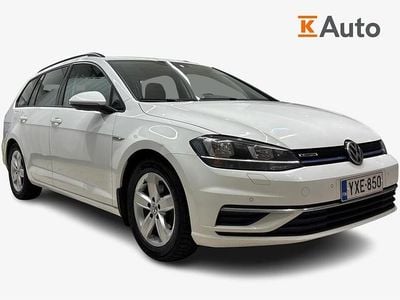 Käytetty VW Golf VIII Comfortline 131 HP (96 kW) 2020 Valkoinen Farmari