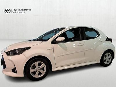 Käytetty Toyota Yaris Hybrid Active 116 HP (85 kW) 2021 Valkoinen Viistoperä