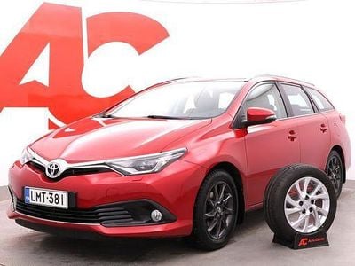 Punainen Käytetty 2016 Toyota Auris Touring Sports Multidrive S Farmari | 15 990 € (Perustarjous)