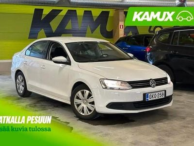 Käytetty VW Jetta Comfortline 122 HP (89 kW) 2011 Valkoinen Sedan