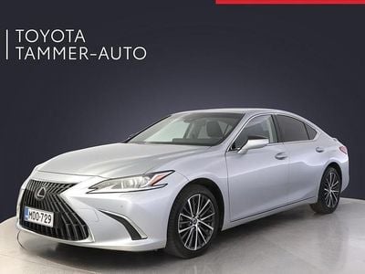 Käytetty Lexus ES300H Business Edition 178 HP (130 kW) 2023 Hopea Sedan