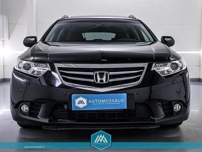Käytetty 2014 Honda Accord Executive Farmari | 11 900 €