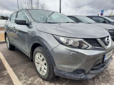 käytetty Nissan Qashqai DIG-T 115 Business 360 2WD 6M/T 17'' Alloys Driver Assist Leather / Lasikatto - Nahat - Koukku