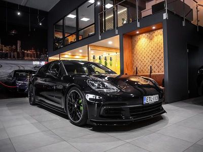 Porsche Panamera 4