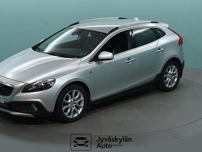Käytetty Volvo V40 Business Edition 114 HP (83 kW) 2015 Harmaa Viistoperä