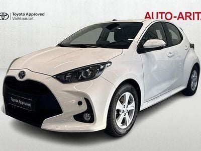Käytetty Toyota Yaris Active 114 HP (83 kW) 2022 Valkoinen Viistoperä